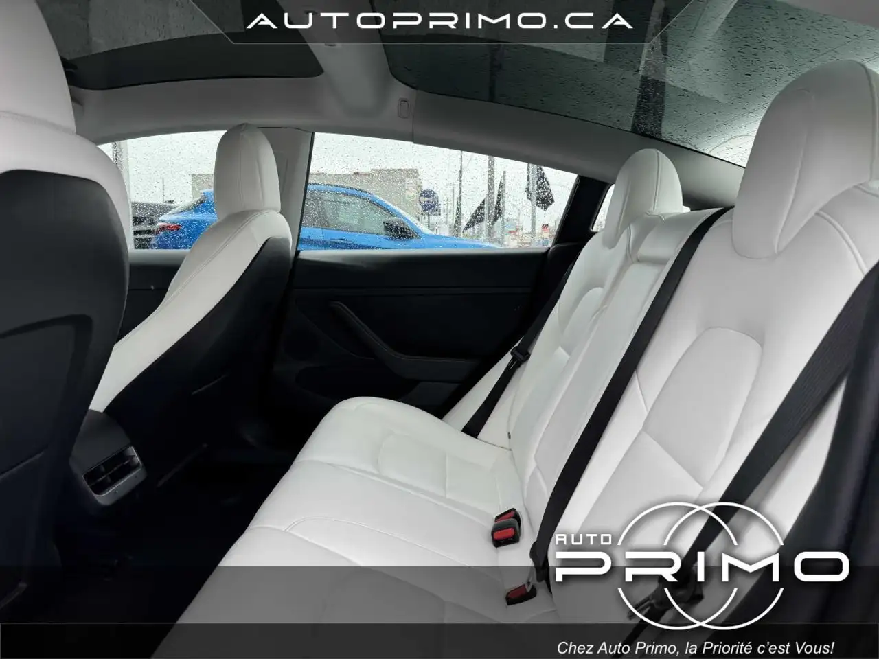 Tesla Model 3 снимка Tesla Model 3