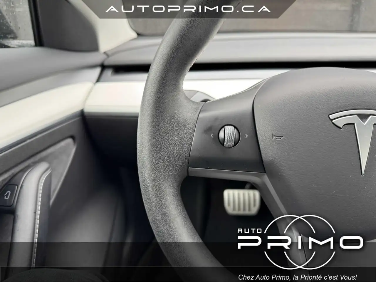 Tesla Model 3 снимка Tesla Model 3