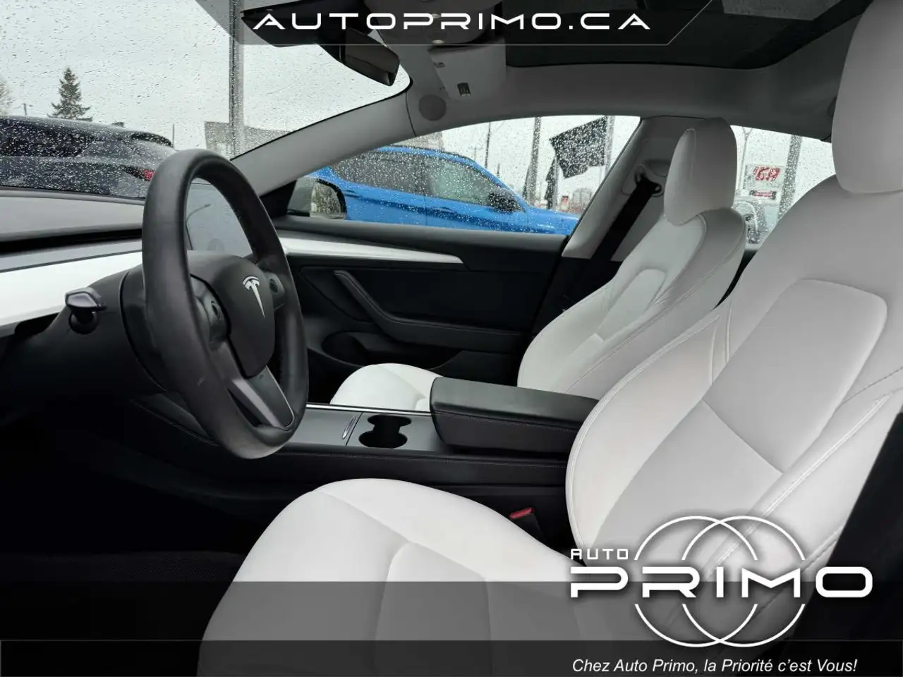 Tesla Model 3 снимка Tesla Model 3