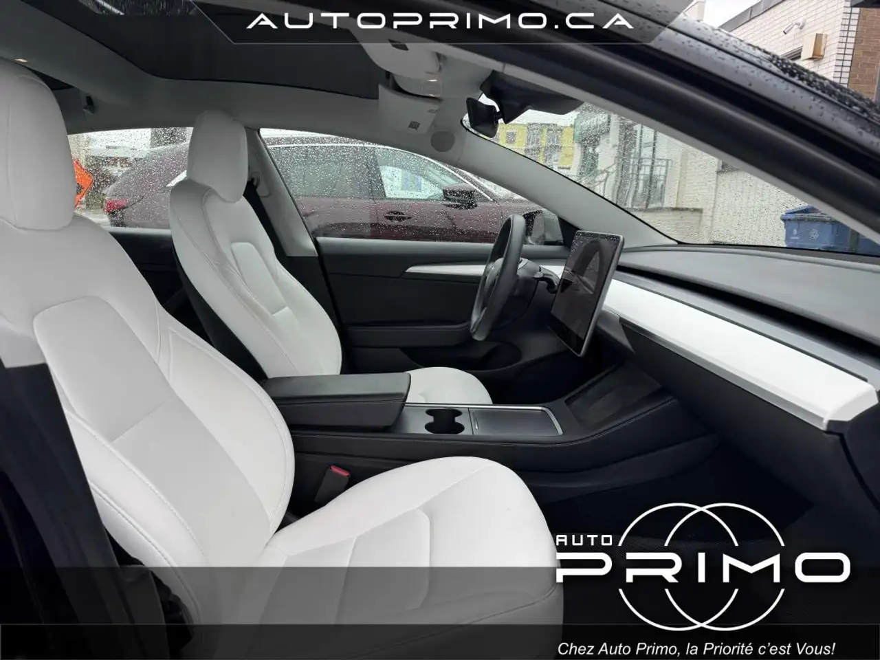 Tesla Model 3 снимка Tesla Model 3