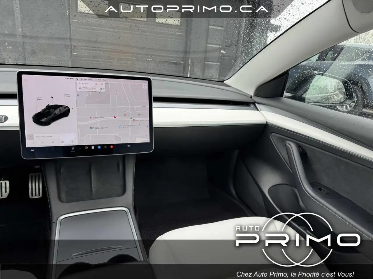Tesla Model 3 снимка Tesla Model 3