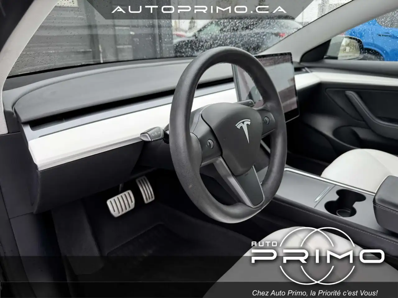 Tesla Model 3 снимка Tesla Model 3