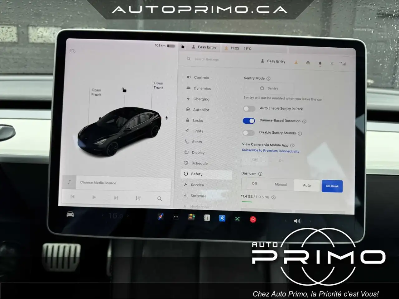 Tesla Model 3 снимка Tesla Model 3