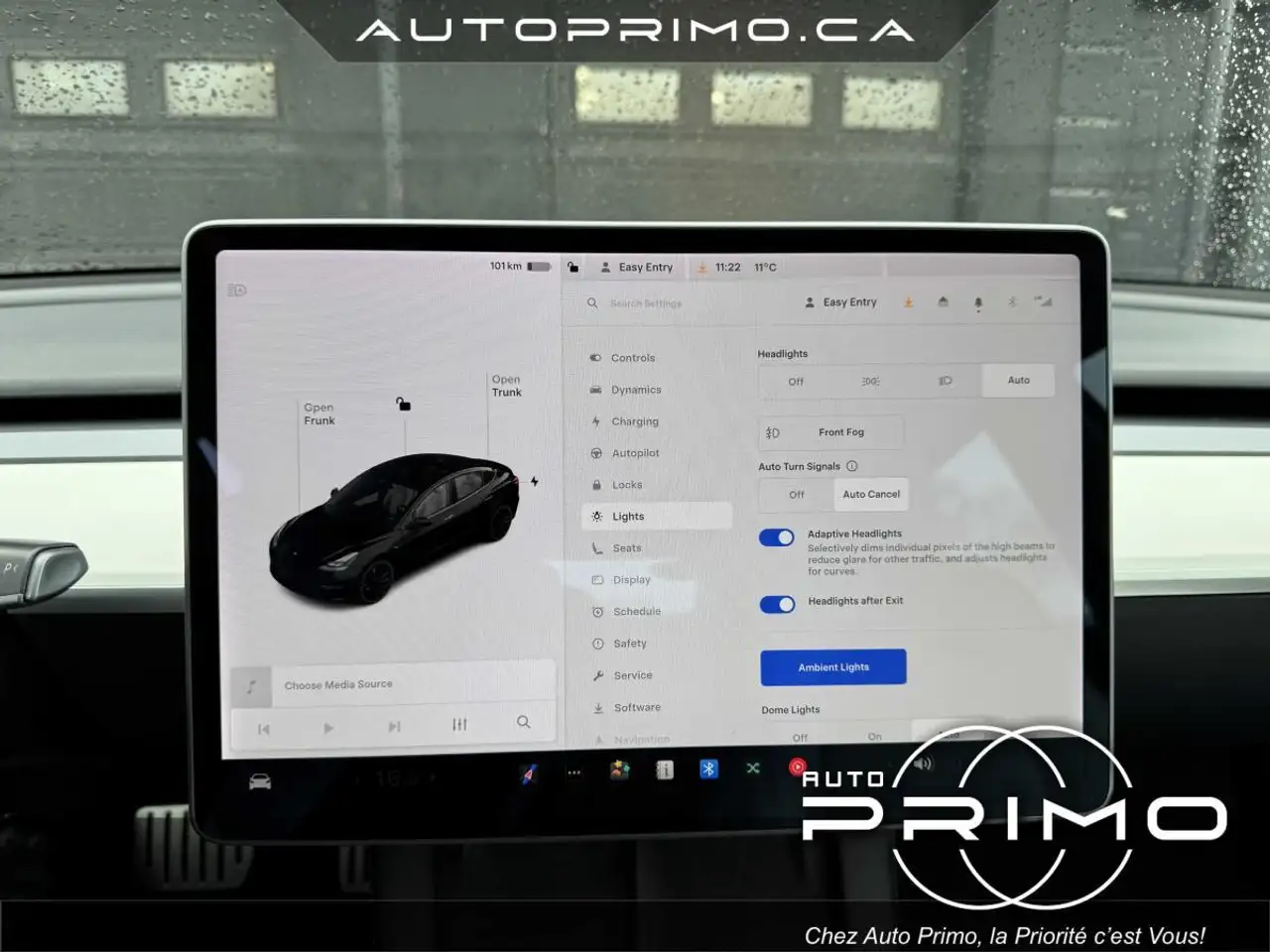 Tesla Model 3 снимка Tesla Model 3