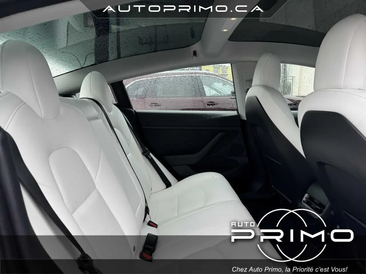 Tesla Model 3 снимка Tesla Model 3