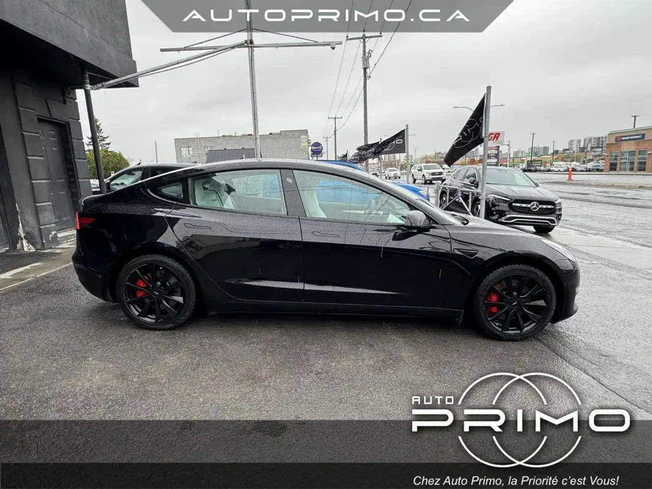 Tesla Model 3 снимка Tesla Model 3