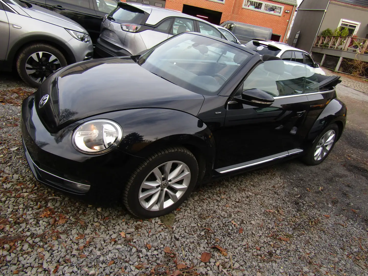 Volkswagen Beetle CABRIO 2.0 CR TDi Allstar + Opt. Gar. 12 Mois Noir - 1