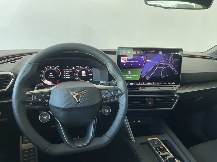 Cupra León Sportstourer 1.5 eTSI DSG 2025, foto 10
