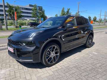 01 PHEV 1.5 Turbo (uniek zwart model)