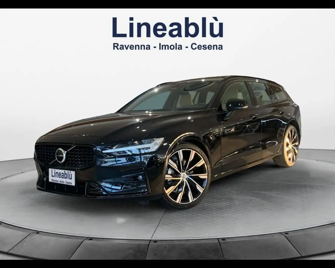 Volvo V60 N. Ultra Dark B4 AUT crna - 1
