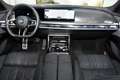 BMW i7 xDrive M70 Executive Lounge B&W Entertainment Fehér - thumbnail 7