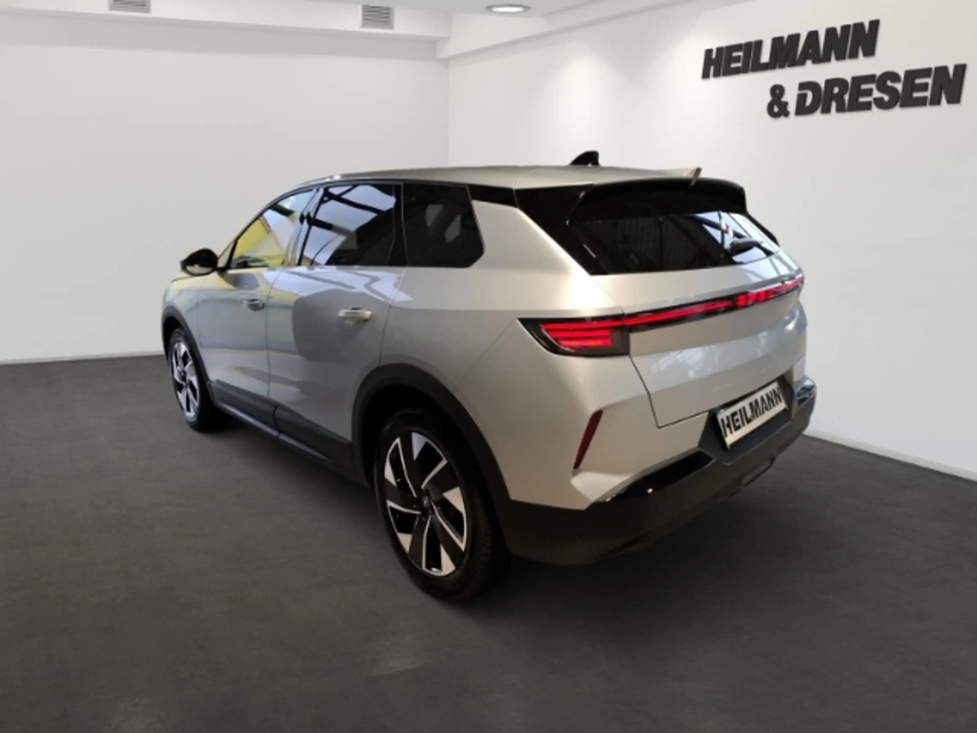 Opel Grandland GS 1,2 Hybrid Automatik/Navi/HUD/Lenkrad/Sitzheizu — photo 3