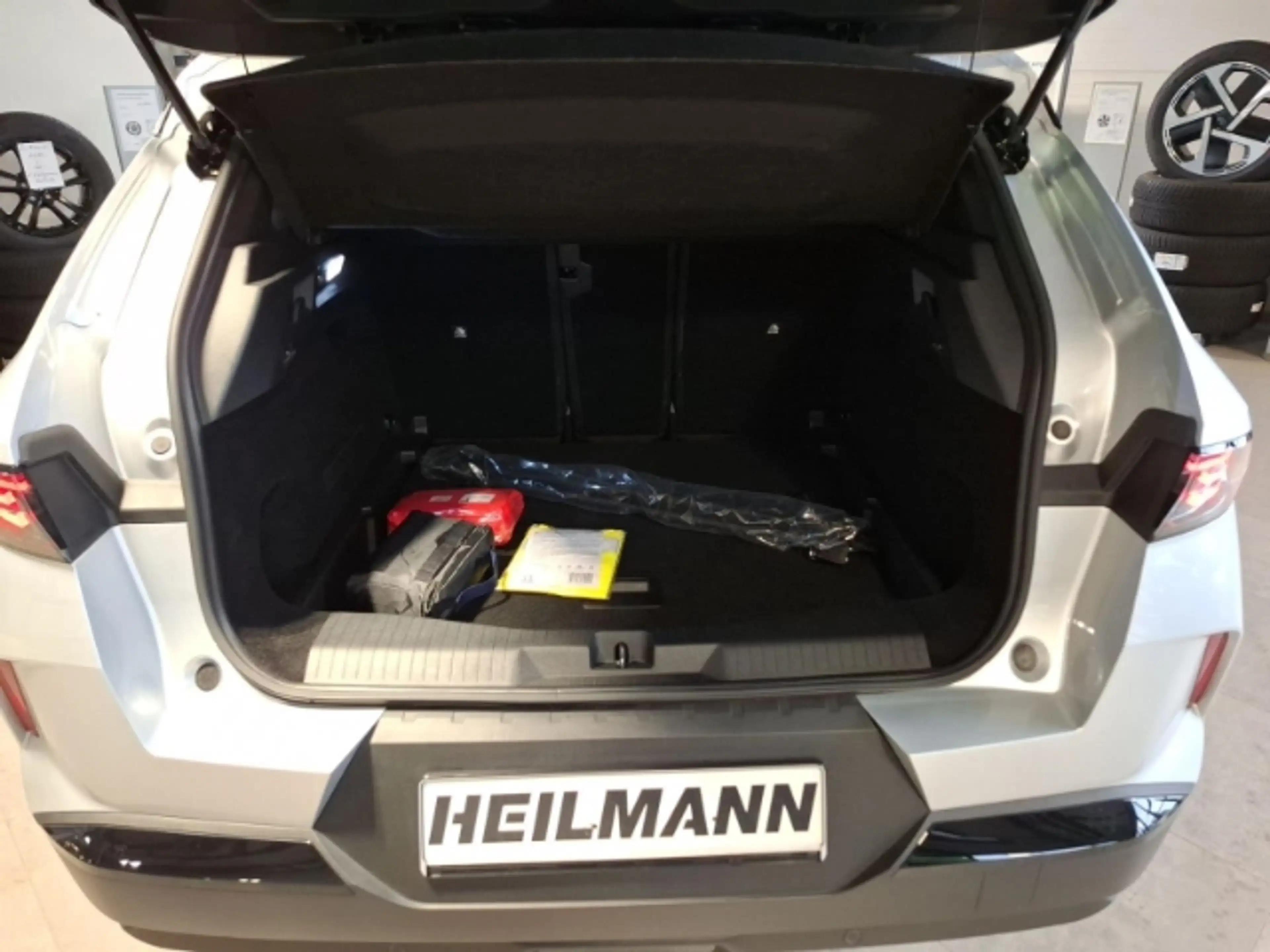 Opel Grandland GS 1,2 Hybrid Automatik/Navi/HUD/Lenkrad/Sitzheizu — photo 12