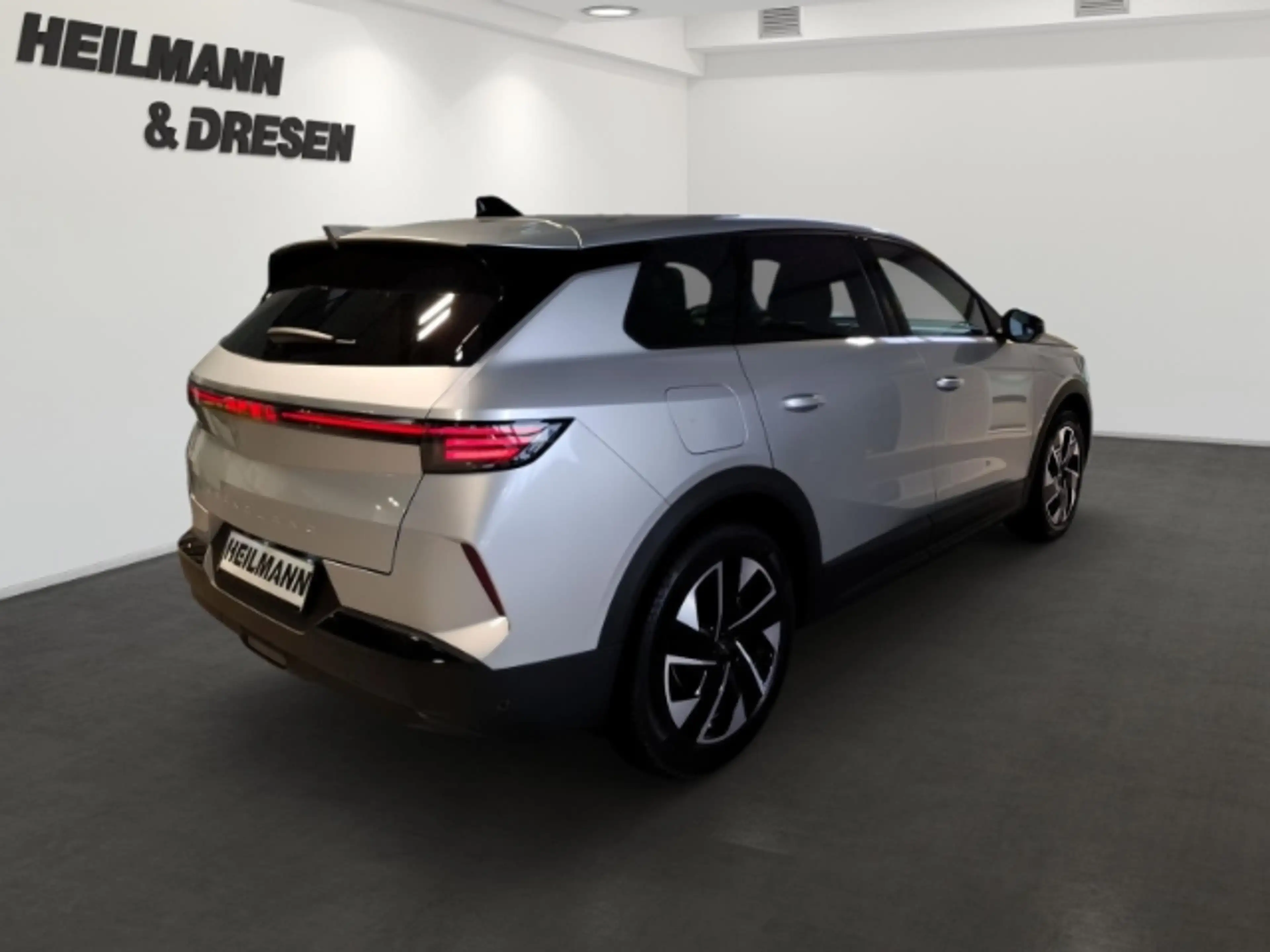 Opel Grandland GS 1,2 Hybrid Automatik/Navi/HUD/Lenkrad/Sitzheizu — photo 4