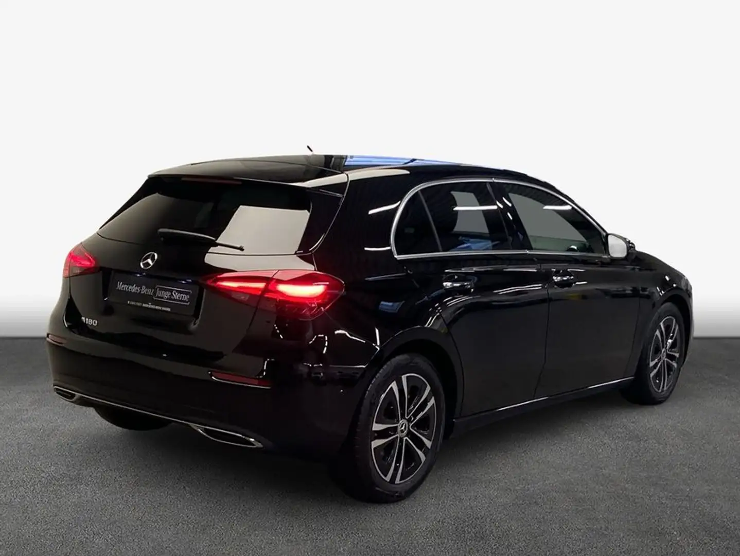 Mercedes-Benz A 180 A-Klasse Zwart - 2