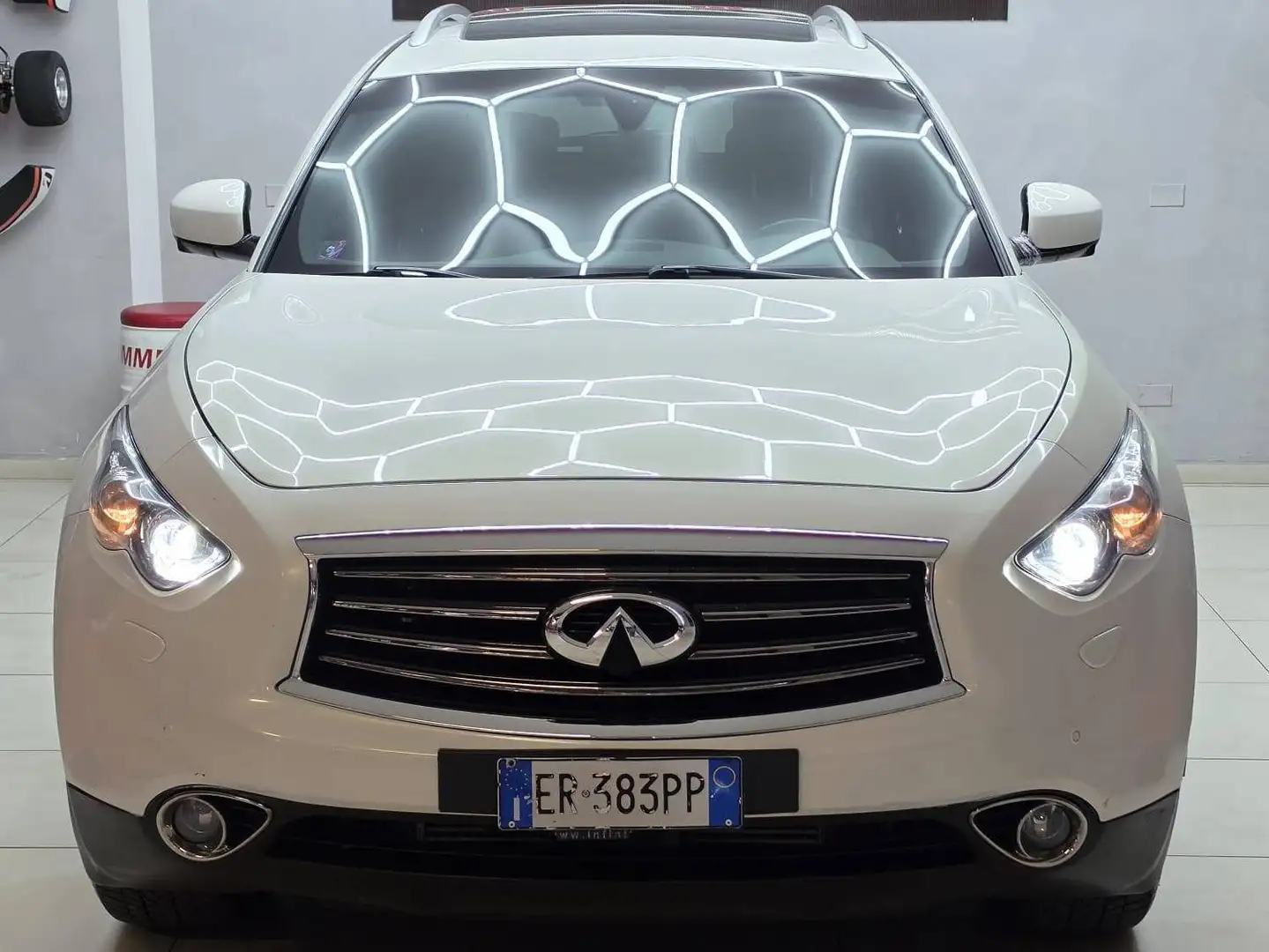 Infiniti FX QX70 (FX) QX70 (FX) 3.0d V6 S Premium auto FL Weiß - 2