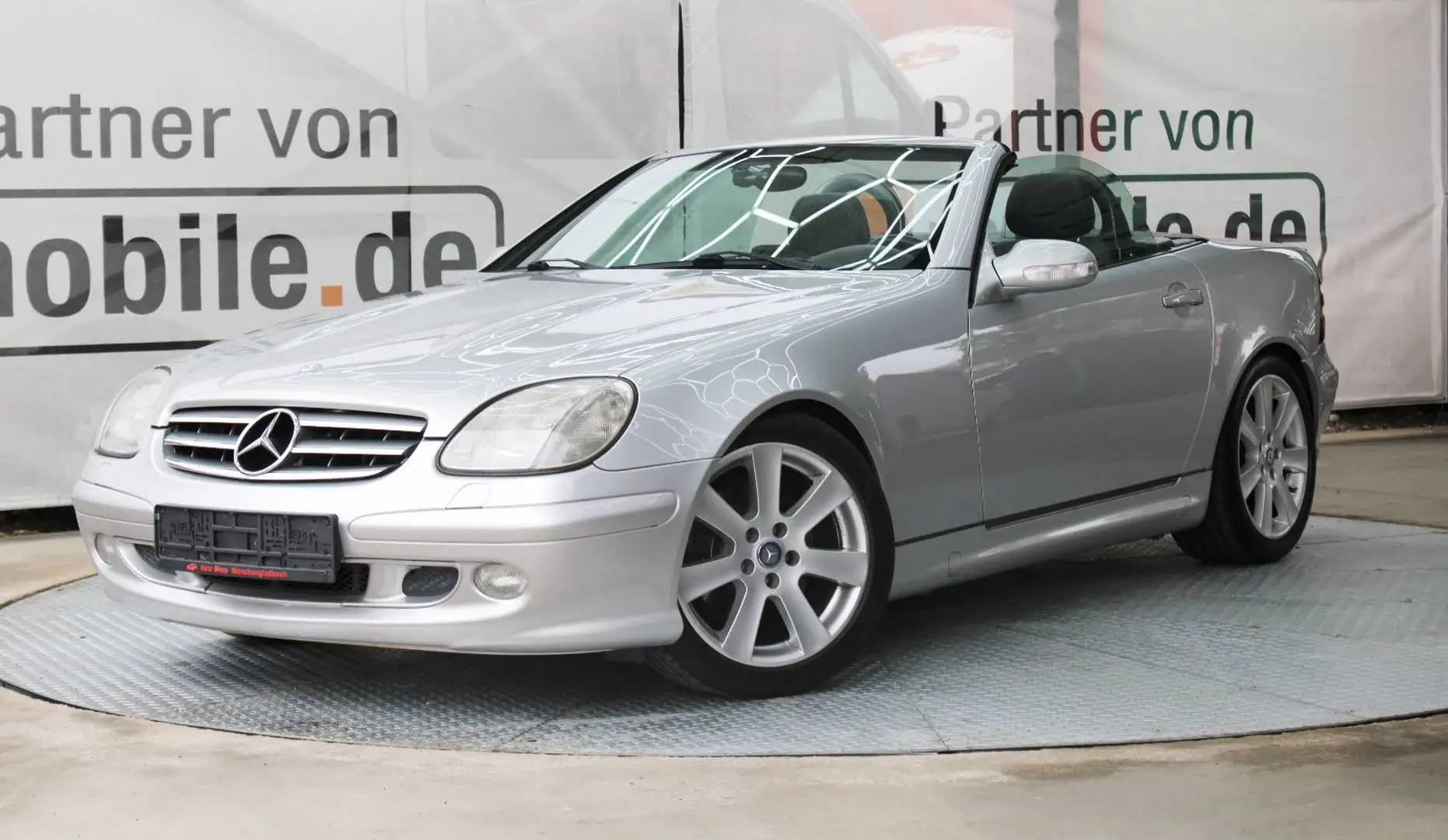 Mercedes-Benz SLK 320 *Inspektion Neu*Scheckheftgepflegt* Silber - 1