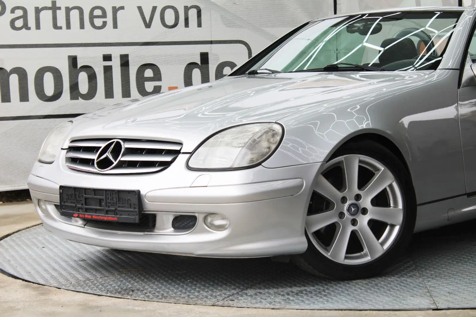 Mercedes-Benz SLK 320 *Inspektion Neu*Scheckheftgepflegt* Silber - 2