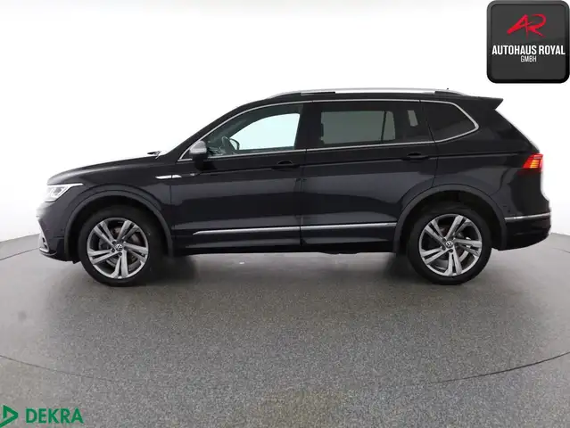 Volkswagen Tiguan Allspace view 2