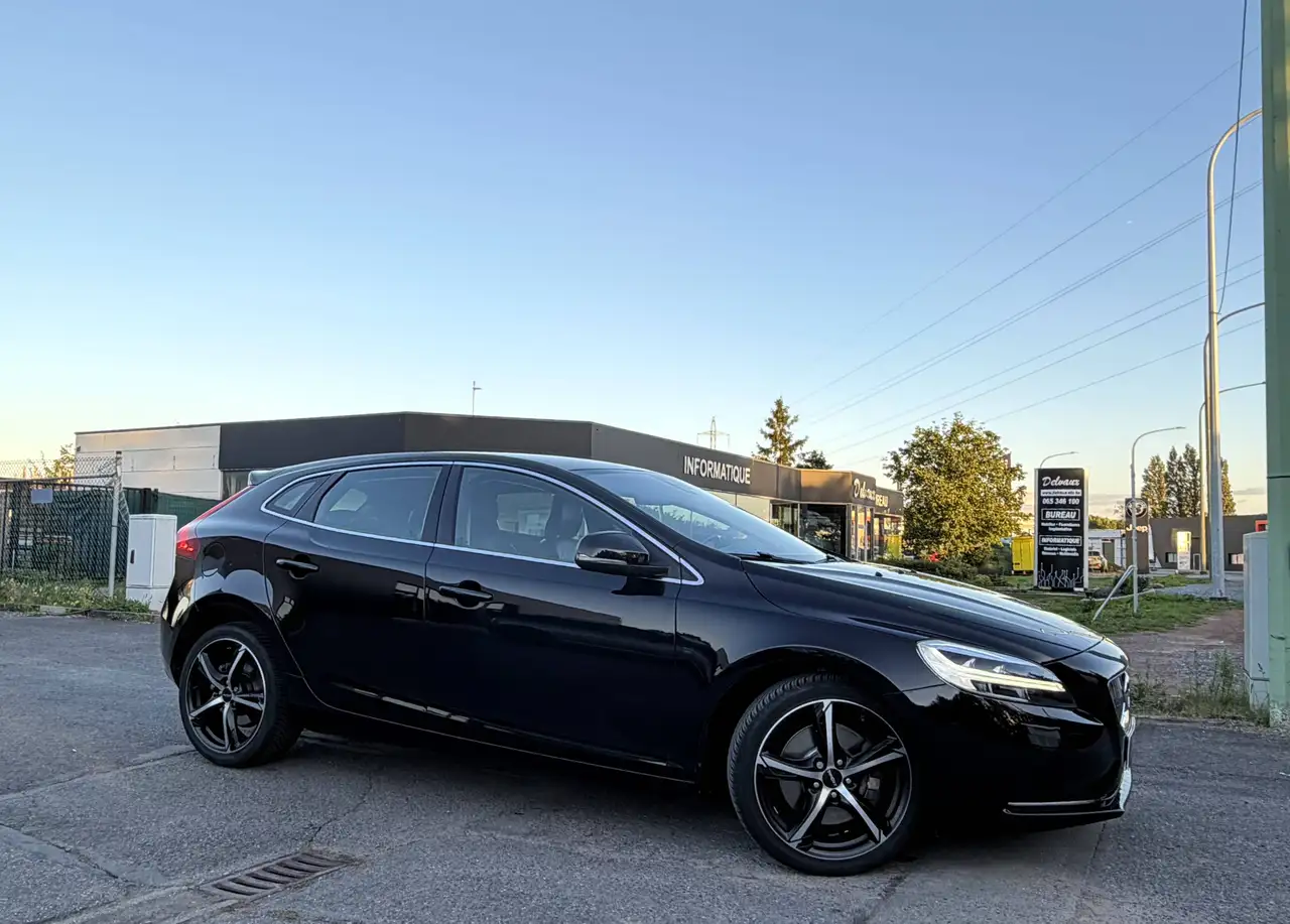 Volvo V40 — photo 9 sur 25