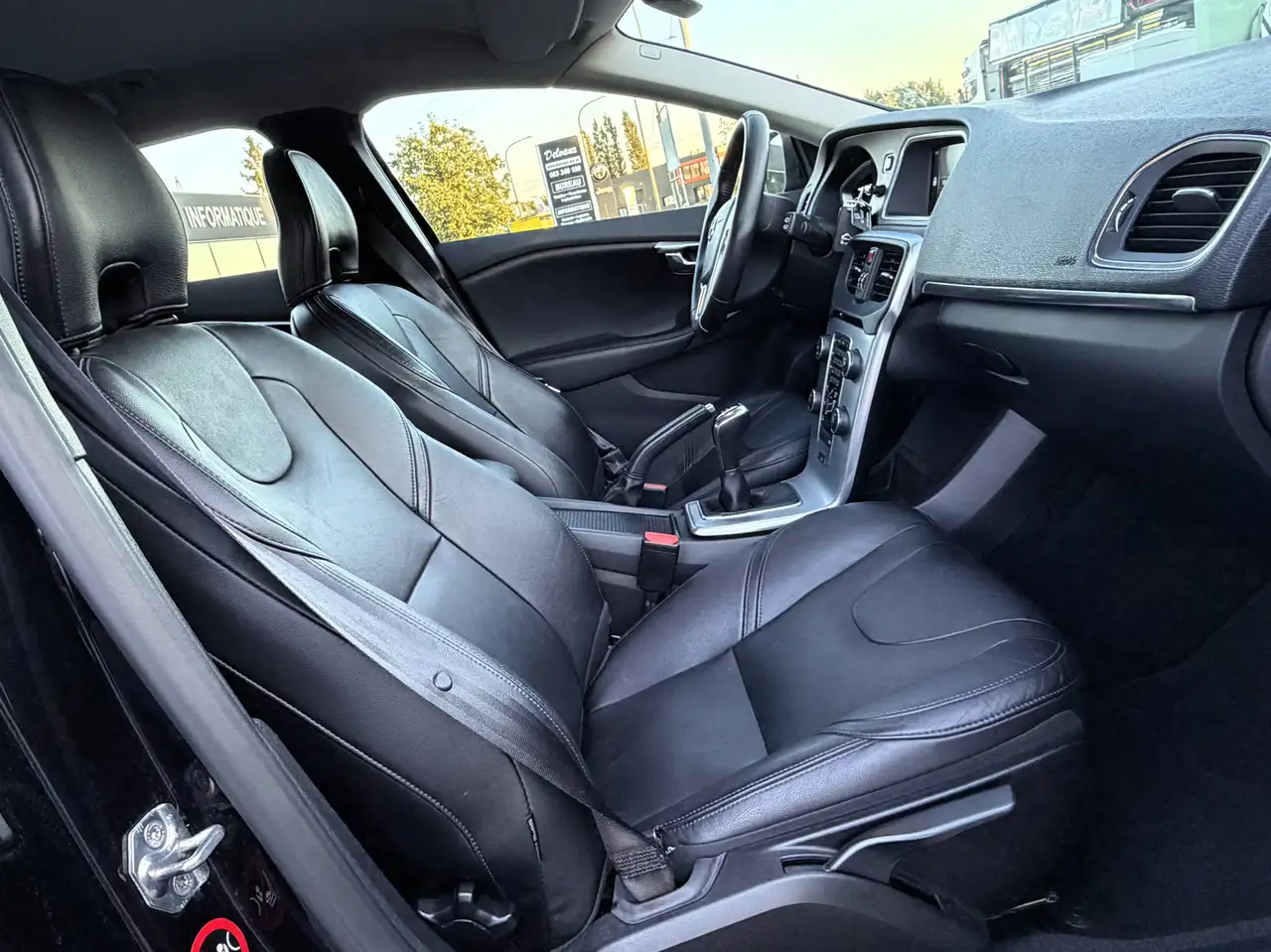 Volvo V40 — photo 17 sur 25