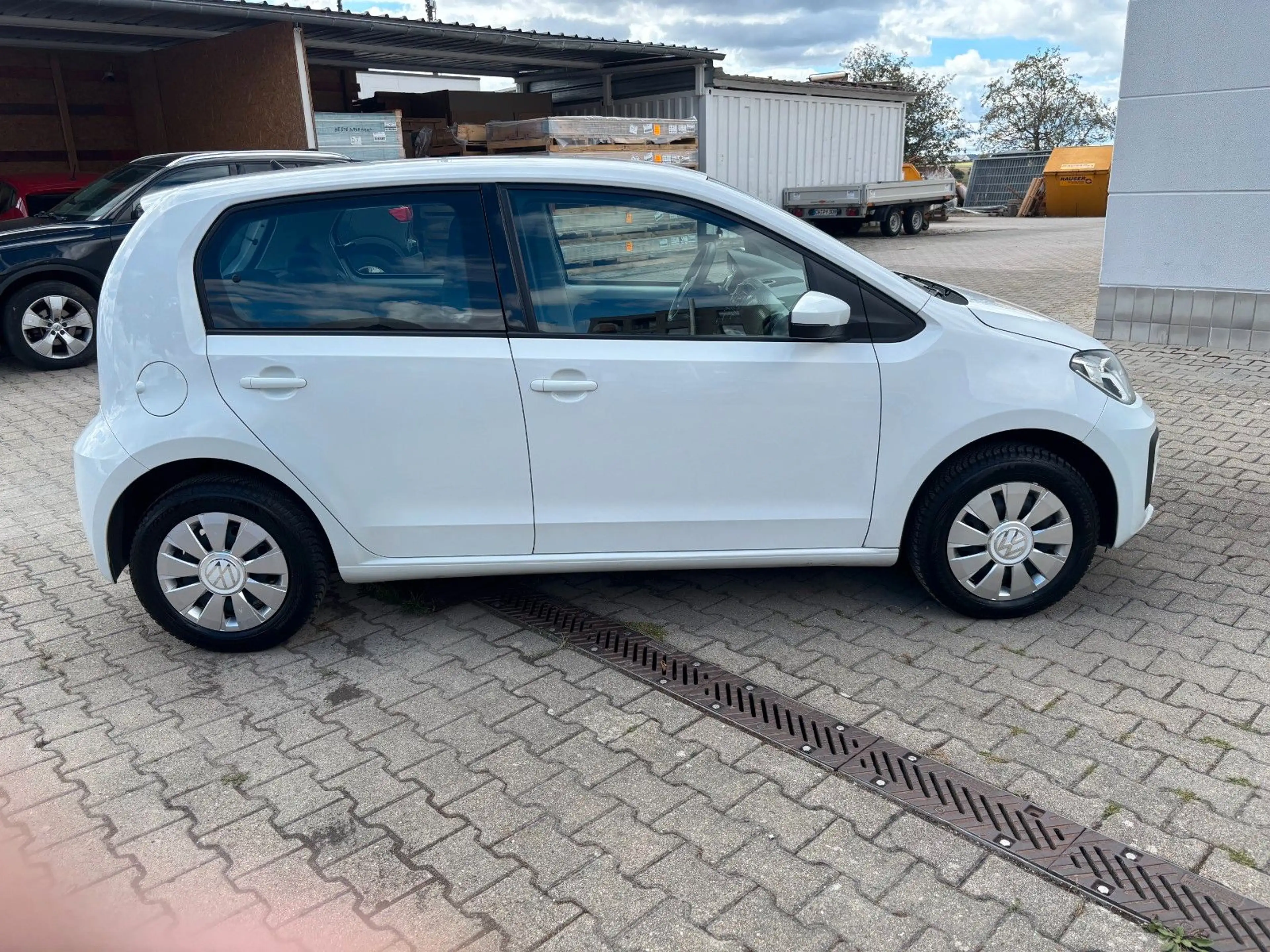 Volkswagen up! *KLIMA*4-Türer*SHZG*PDC*TEMP*KAMERA*SPUR*Eur6 — photo 18