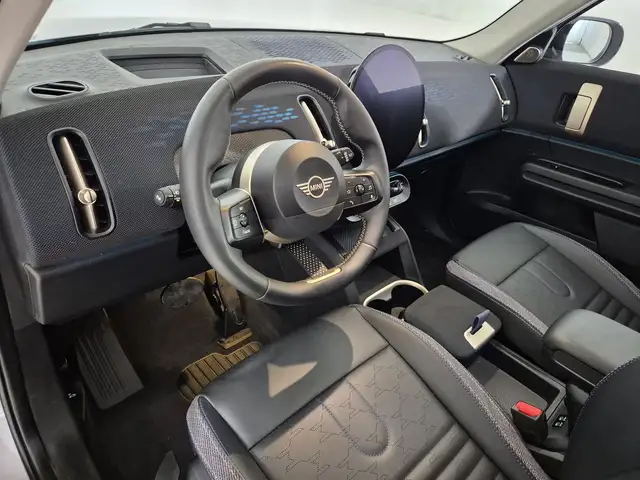 Mini Countryman view 7