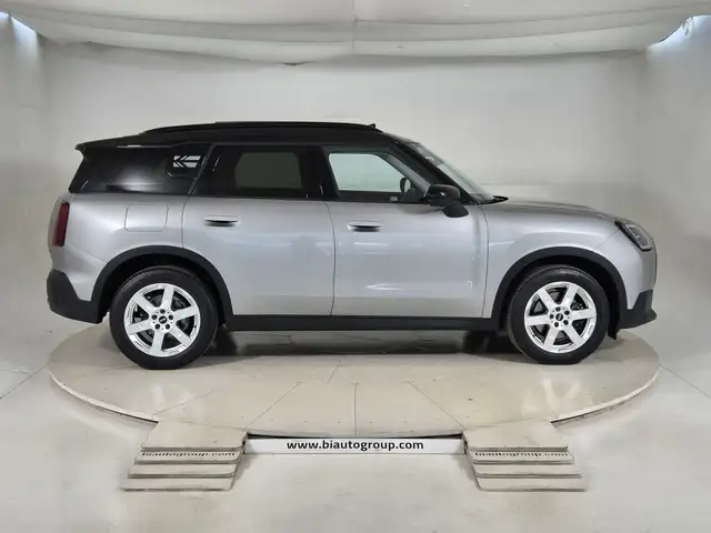 Mini Countryman view 6