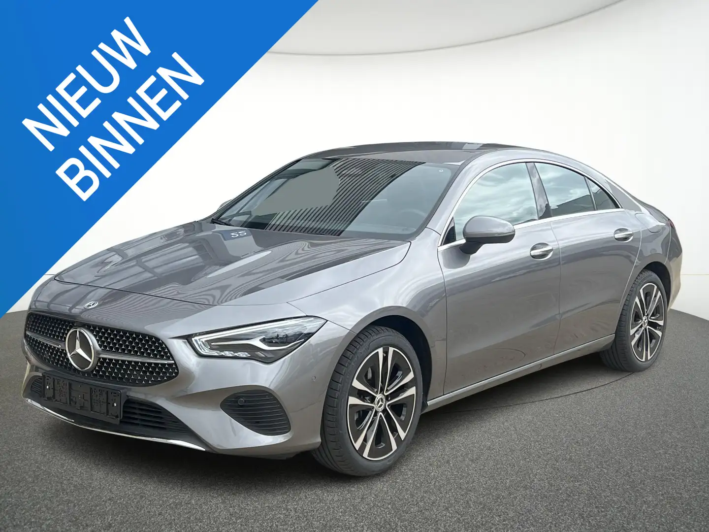 Mercedes-Benz CLA 200 Luxury Line Gris - 1