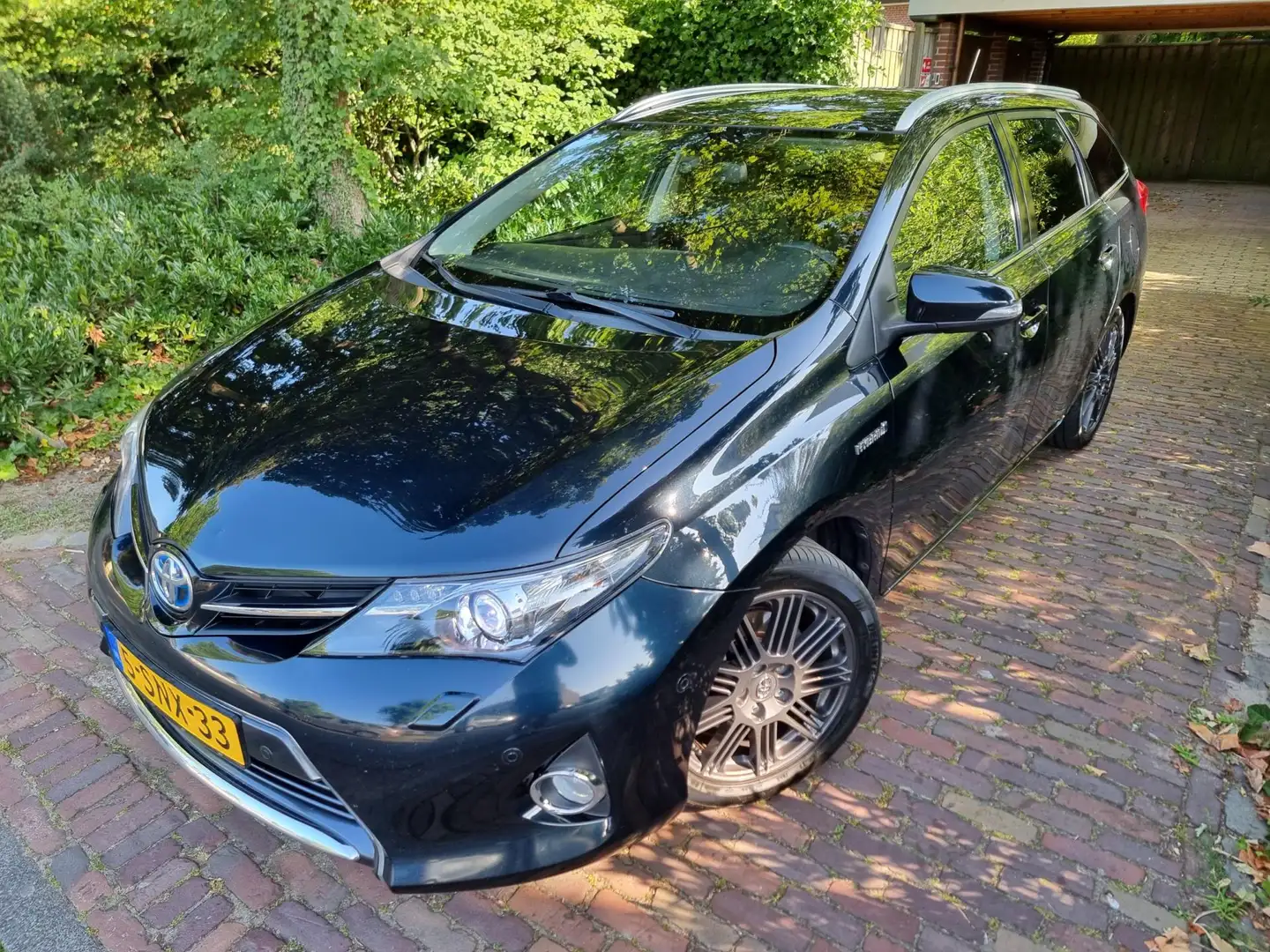 Toyota Auris Touring Sports 1.8 Hybrid Lease+ Panodak/Xenon/Nav Grijs - 2