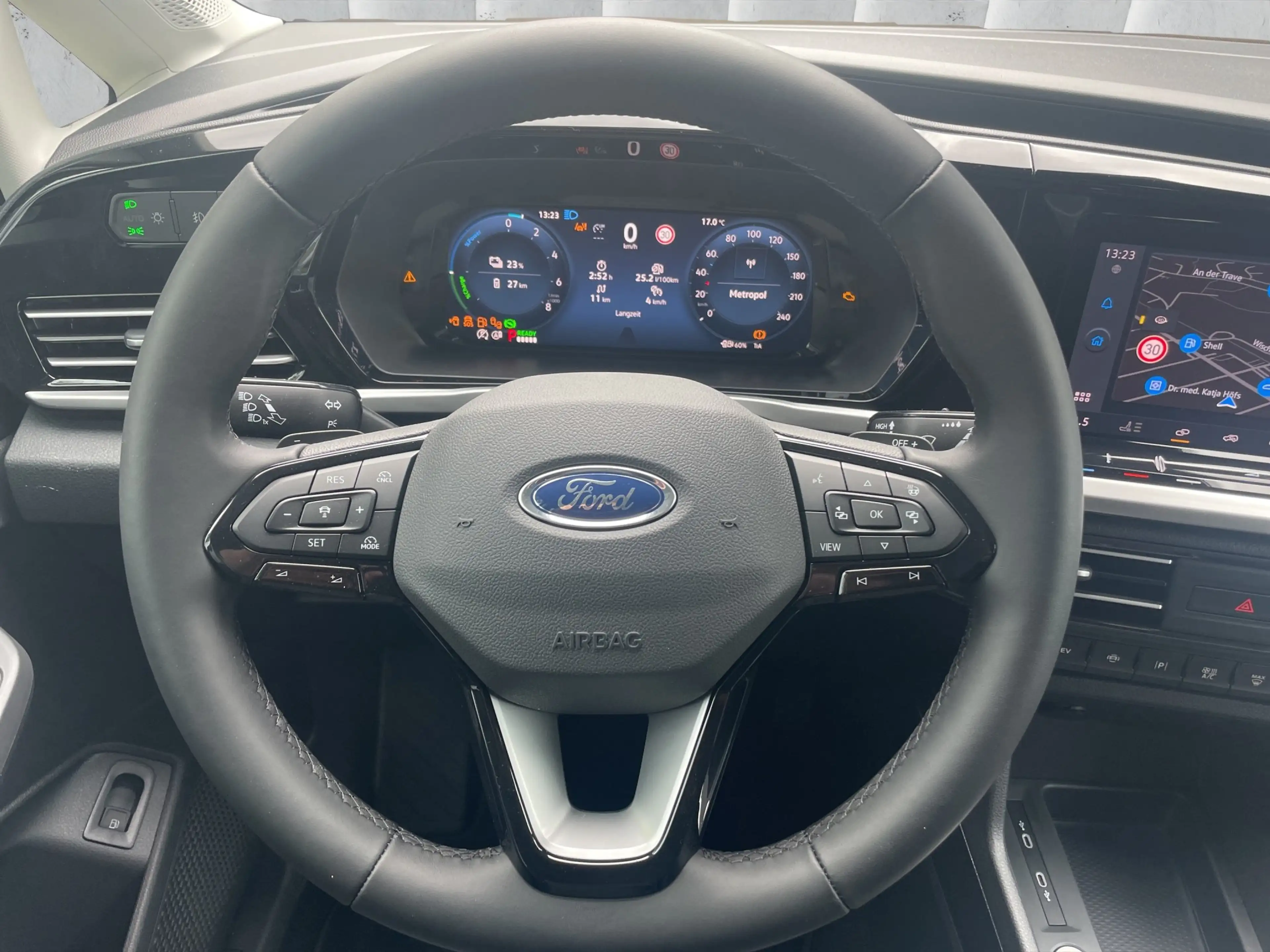 Ford Grand Tourneo Connect Titanium L2. 1.5 l EcoBoost PHEV. 6-Gang-A — photo 14