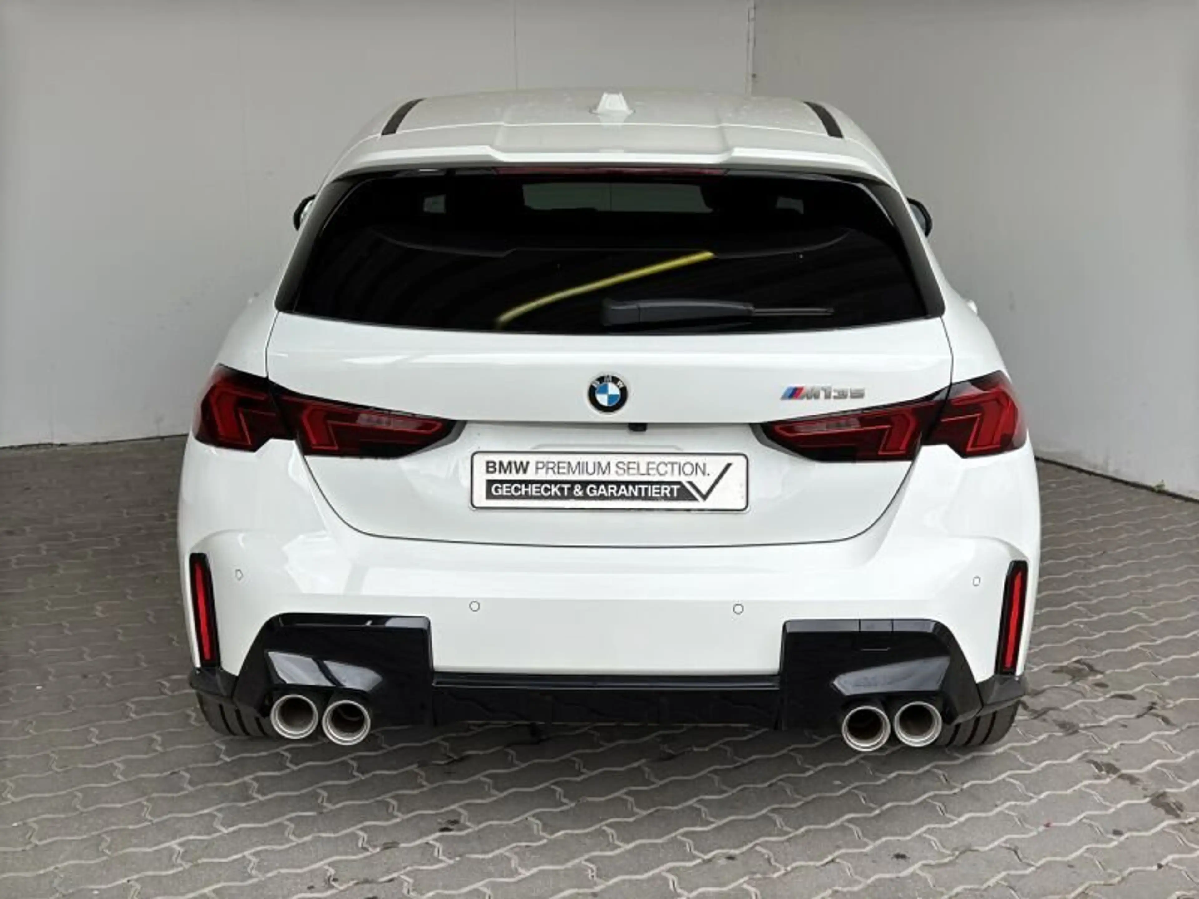 BMW 135 M xDrive Limousine Navi.LED.360°.AHK.ACC.KfZg — photo 3