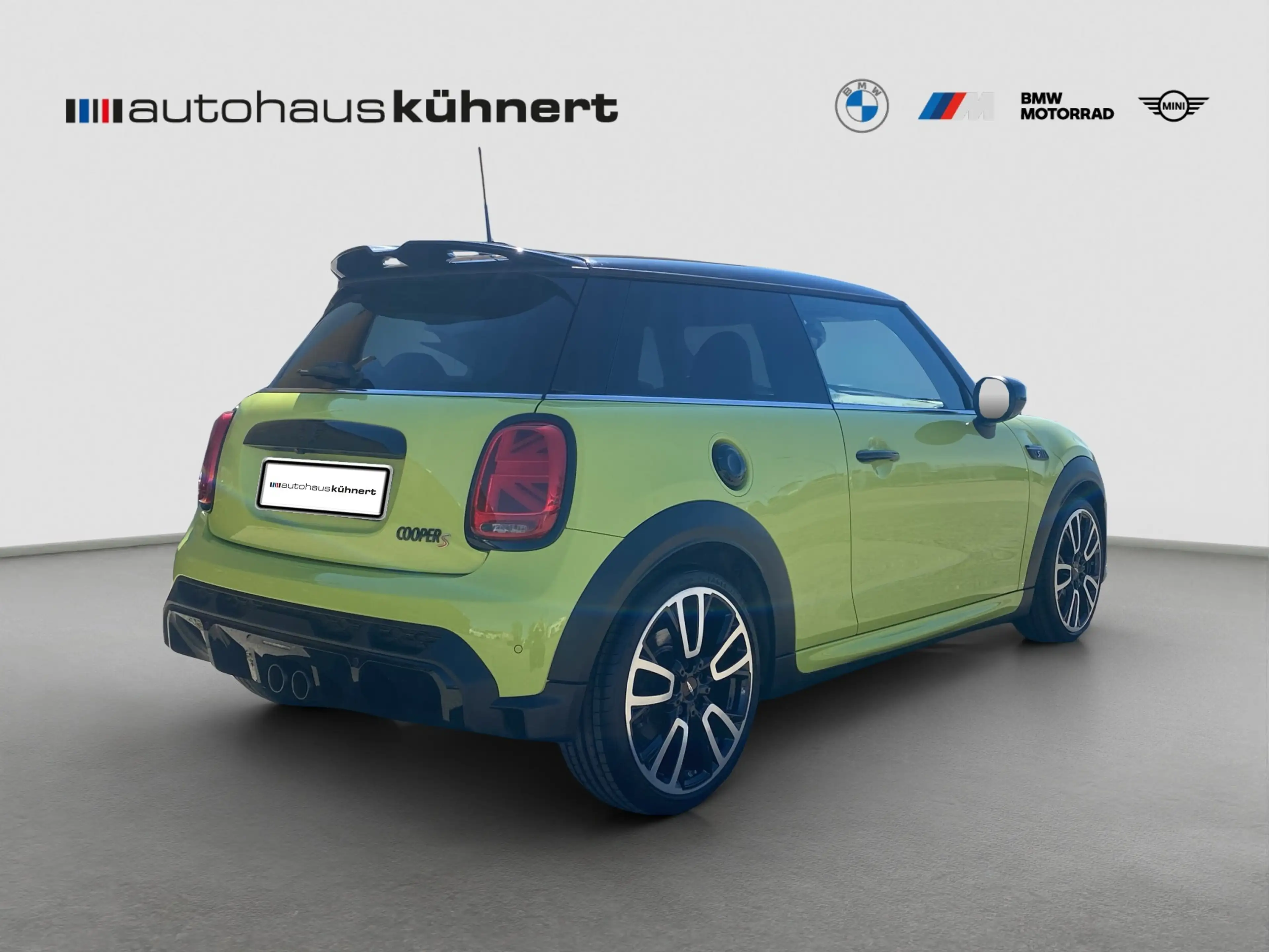 MINI Cooper S JCW Trim LED ACC DrvAss HUD RFK Carplay — photo 7