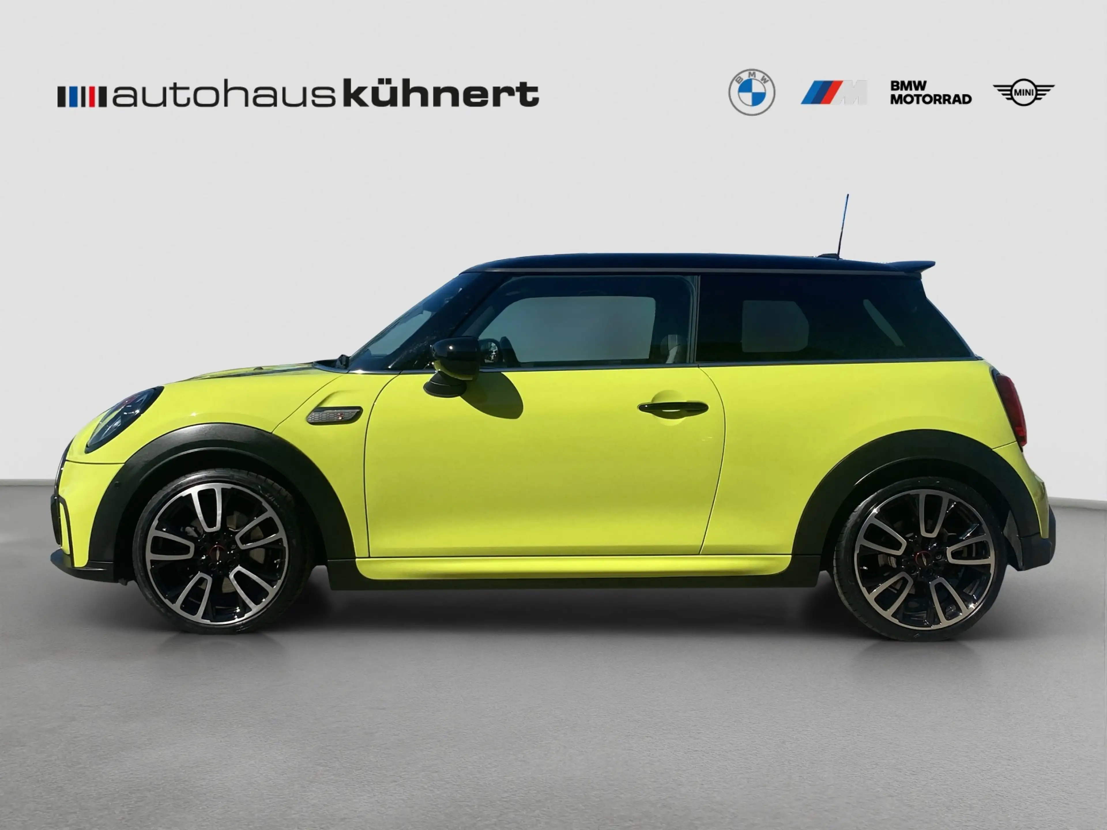 MINI Cooper S JCW Trim LED ACC DrvAss HUD RFK Carplay — photo 4