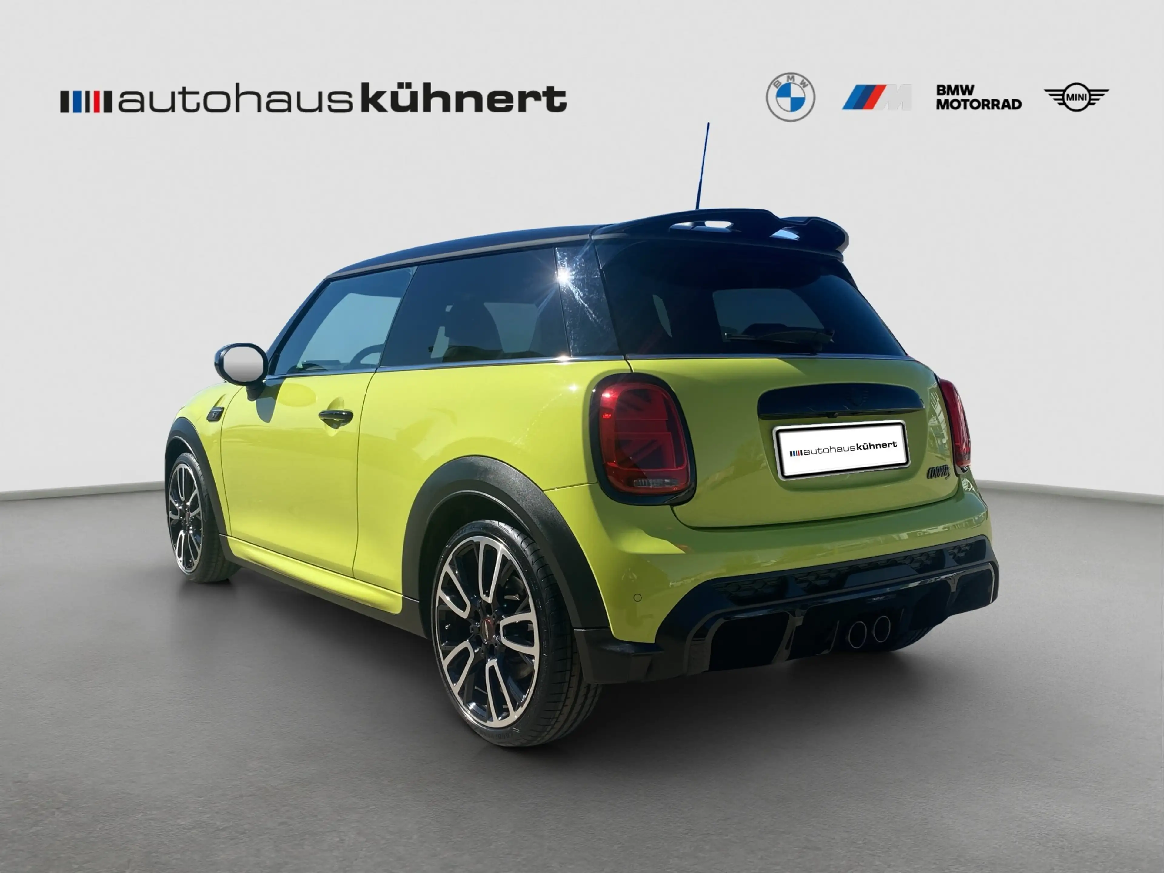 MINI Cooper S JCW Trim LED ACC DrvAss HUD RFK Carplay — photo 5