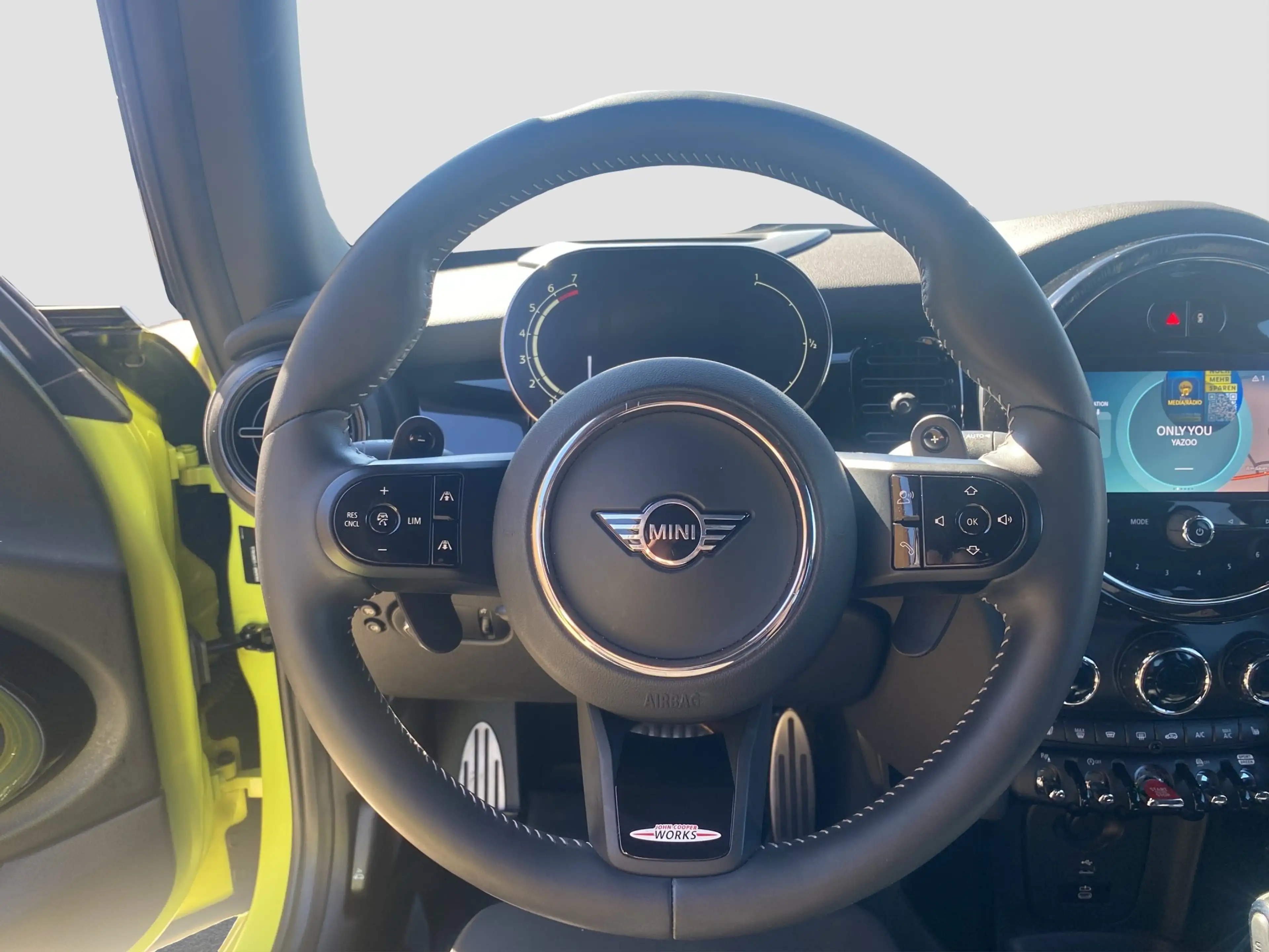 MINI Cooper S JCW Trim LED ACC DrvAss HUD RFK Carplay — photo 13
