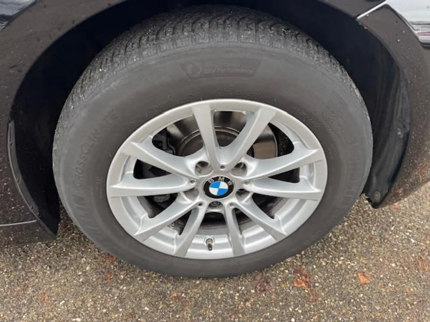 BMW 320 3-serie 320i, '17, aut., origineel nl-auto, in een Schwarz - 2