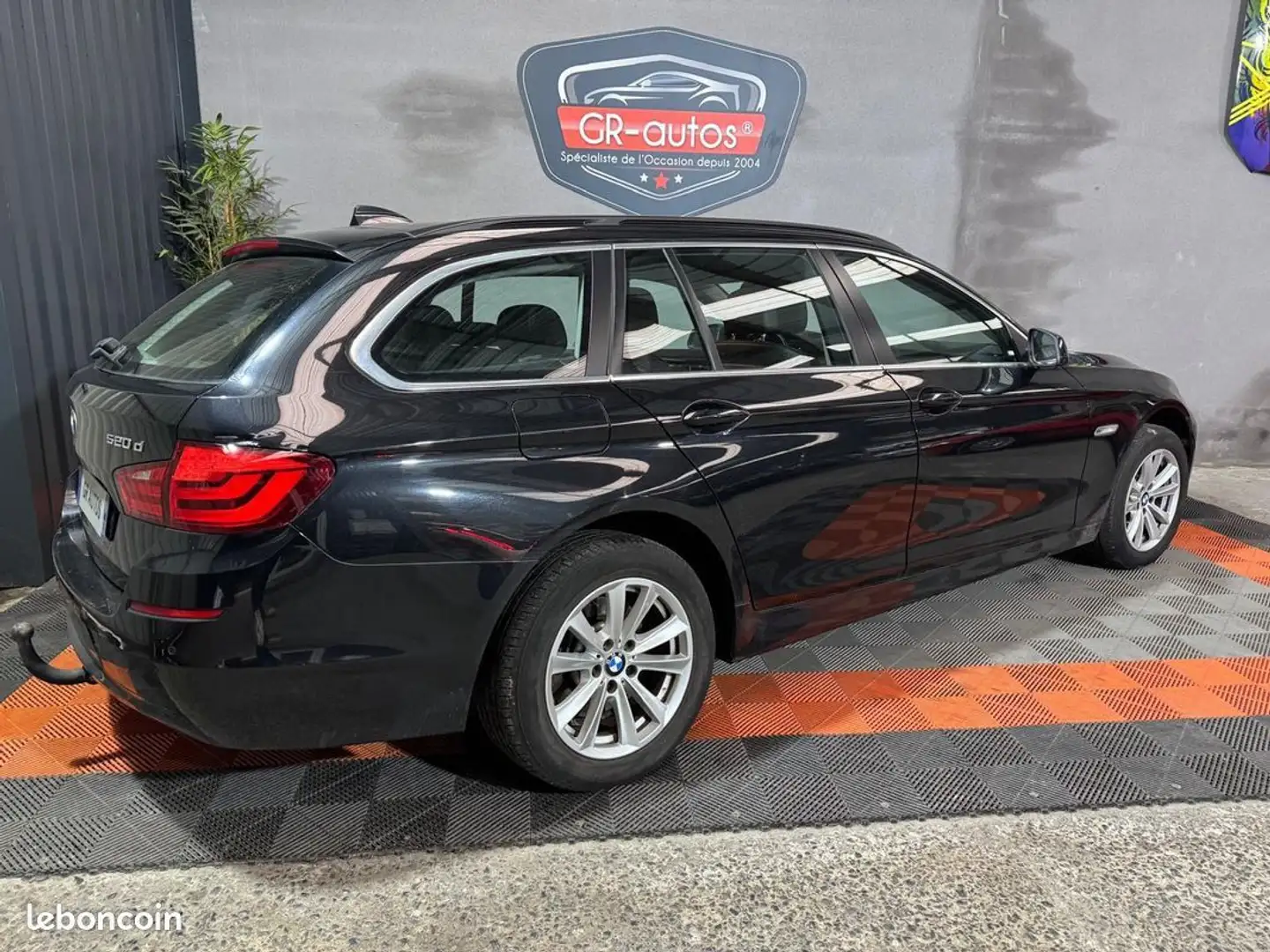 BMW 520 Touring 520da Luxury 185cv Cuir crochet attelage G Noir - 2