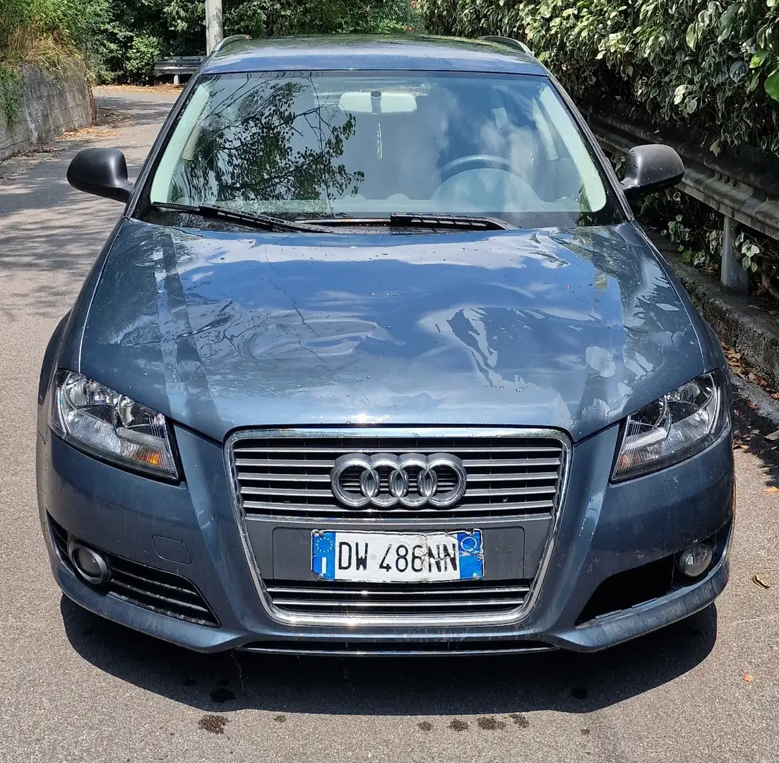Audi A3 Sportback 1.9 tdi Attraction Gris - 1