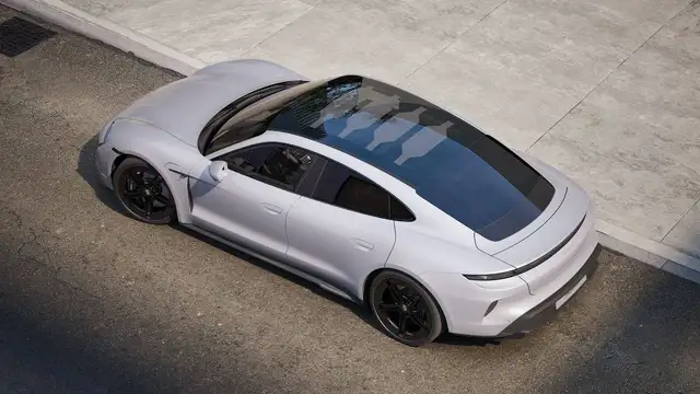 Porsche Taycan view 15