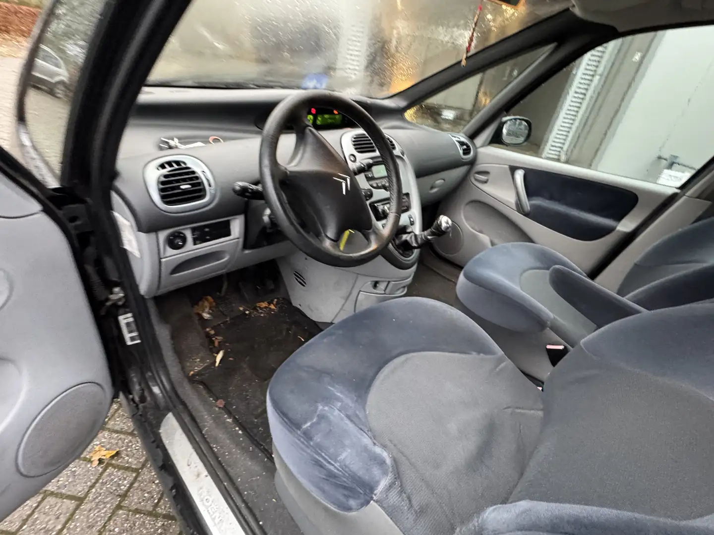 Citroen Xsara Picasso 1.8i-16V Différence 2 LOOP OF SLOOP ZO MEE AUTO RI Zwart - 2