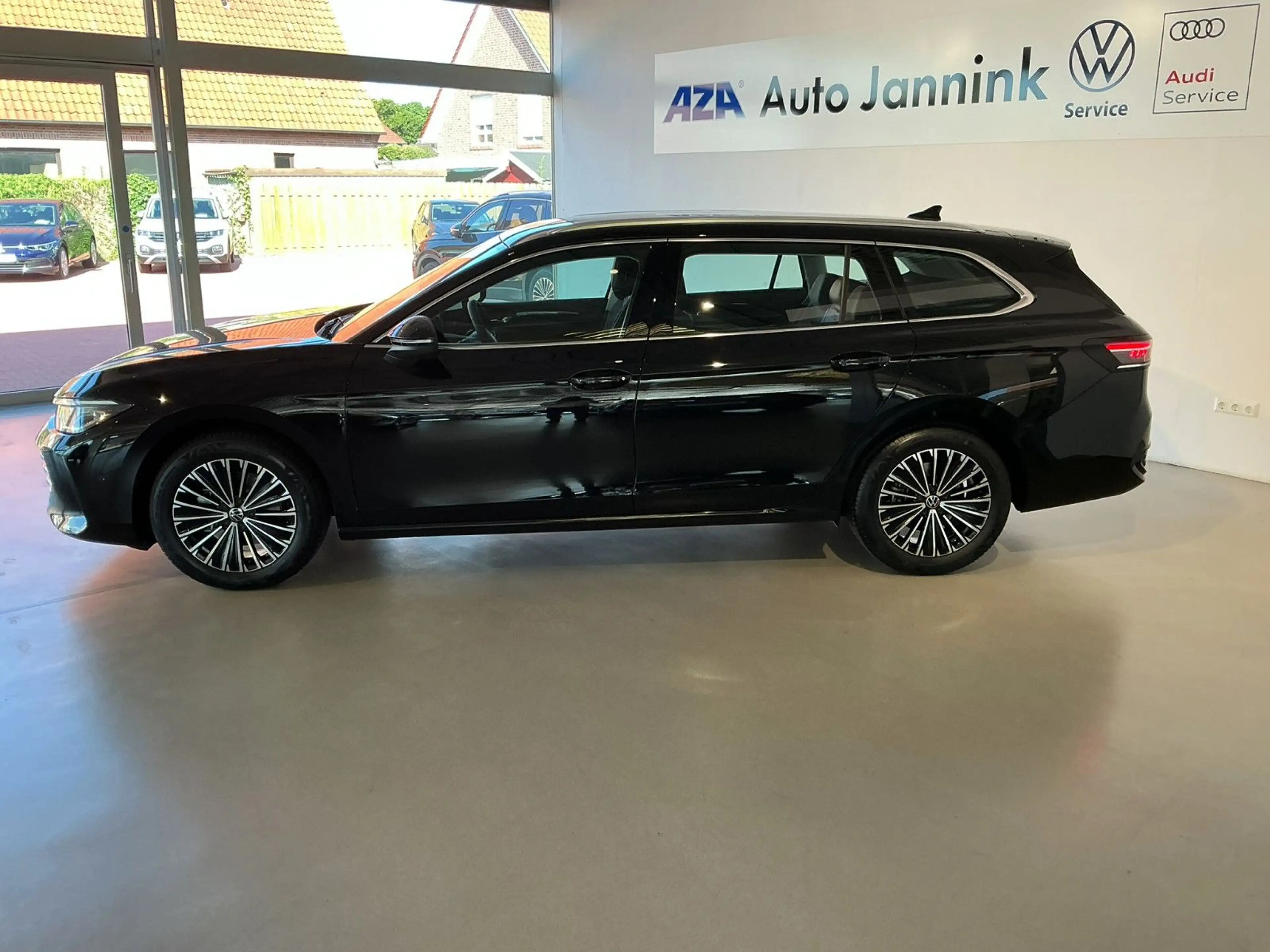 Volkswagen Passat Variant 1.5 TSI DSG Elegance *AHK*Area* — photo 9