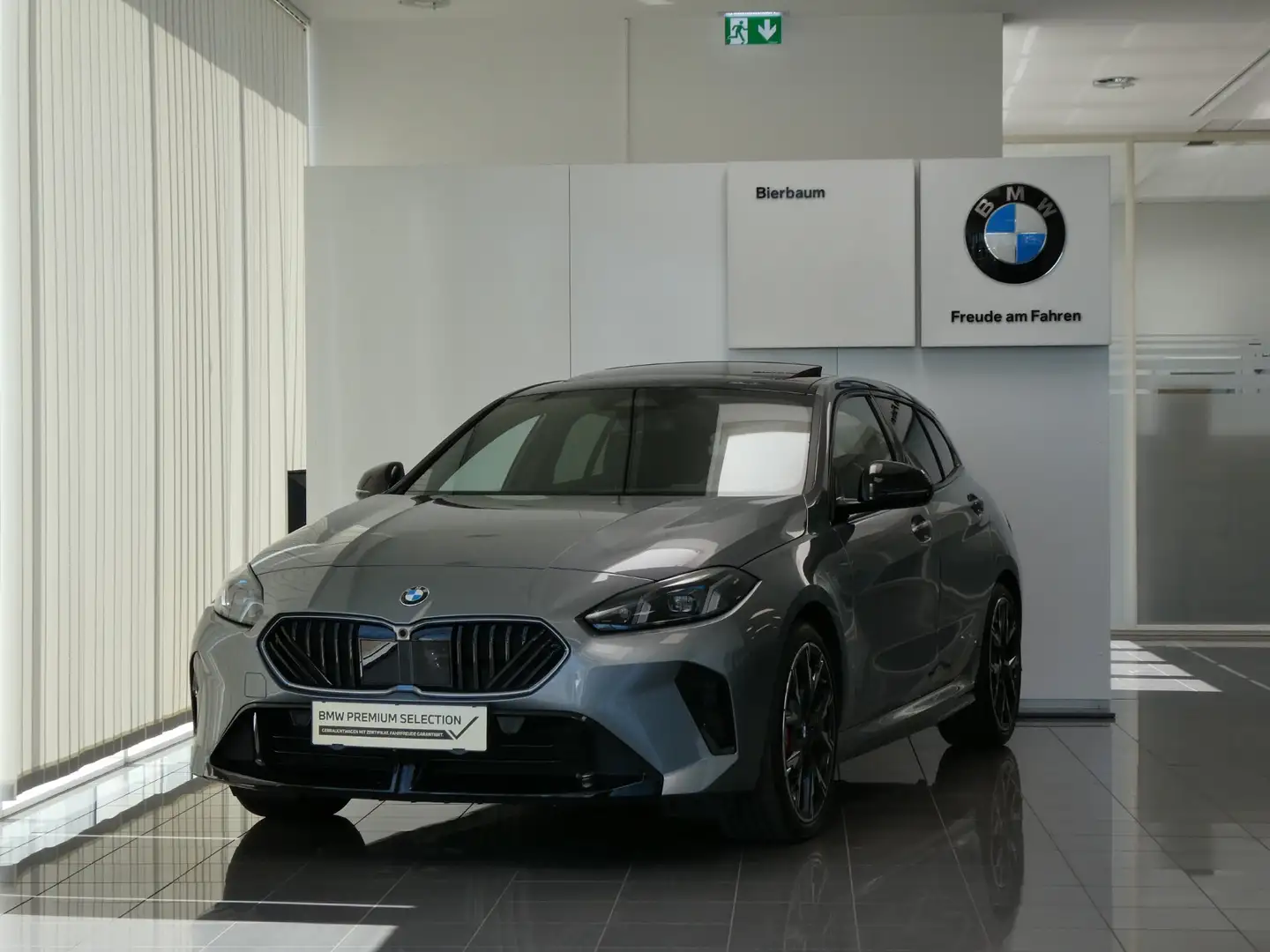 BMW 123 i xDrive M-Sportpaket Pro Grau - 2