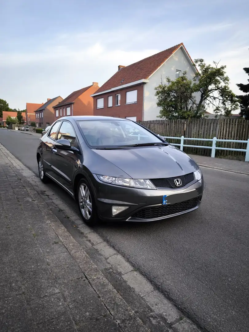 Honda Civic 1.8i-VTEC Automatik Sport - 2