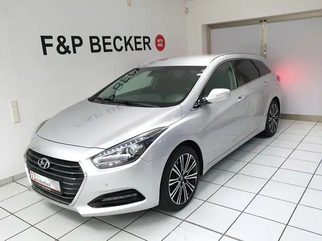 Hyundai i40 i40 Kombi 1.7 CRDi DCT Style NAVI KAM AHK DAB LED