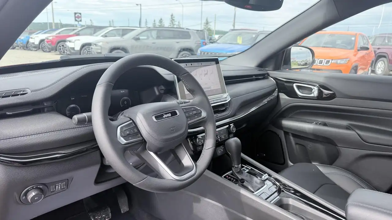 Jeep Compass photo Jeep Compass