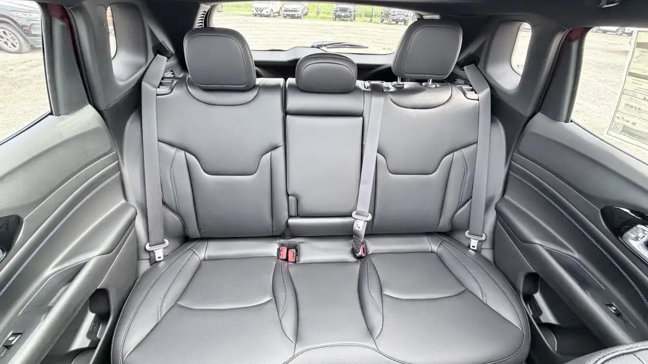 Jeep Compass photo Jeep Compass