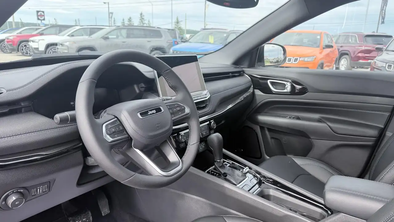 Jeep Compass photo Jeep Compass
