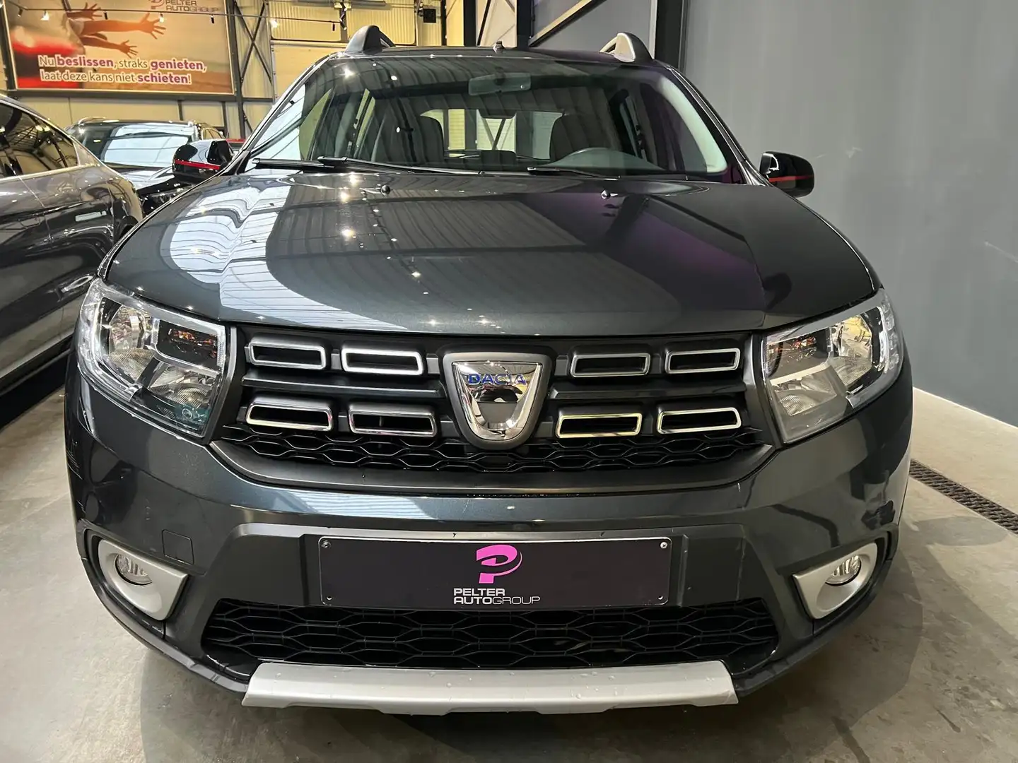 Dacia Sandero Stepway 0.9i GPS Camera Garantie Grijs - 2