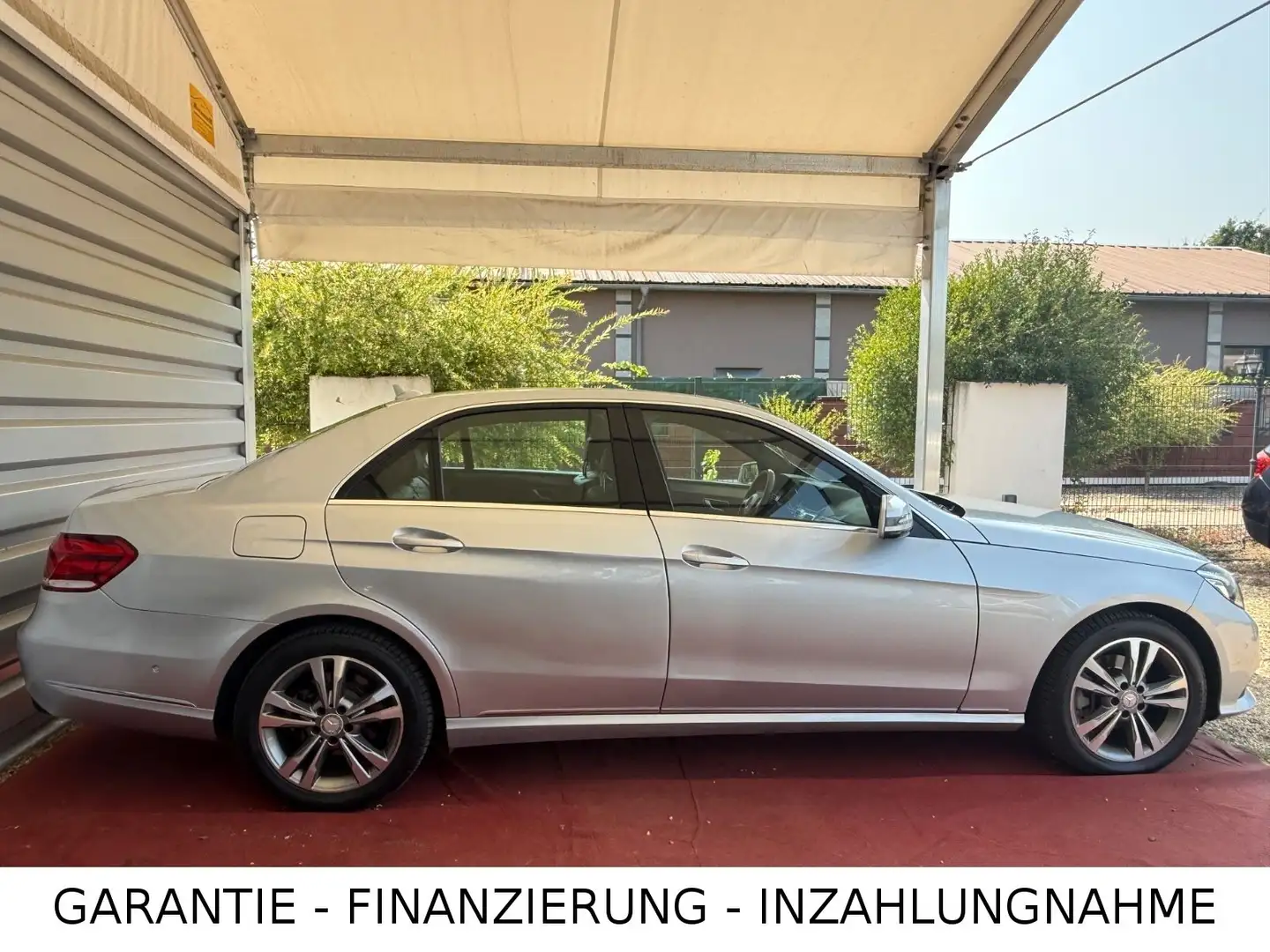 Mercedes-Benz E 200 CGI Limo./1.Hand/Scheckheft/Rentnerfzg. Silber - 2